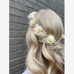 Laura Blomster Hrkrans