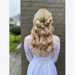 Laura Blomster Hrkrans