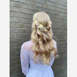 Laura Blomster Hrkrans